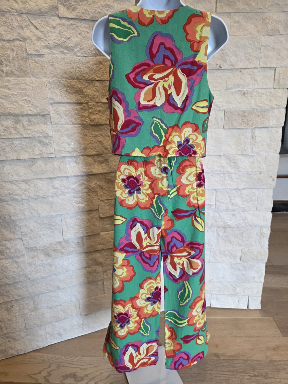 Gianni Bini vibrant floral